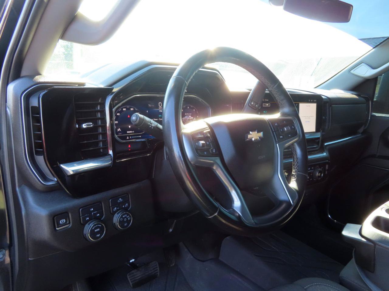 Used 2024 Chevrolet Silverado 3500 LT w/ Convenience Package AWD/4WD image 18