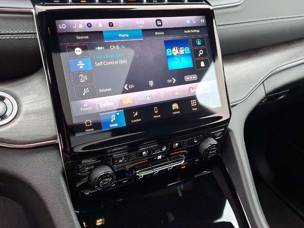 Certified 2025 Jeep Grand Cherokee Overland w/ Adv Protech Group III image 14