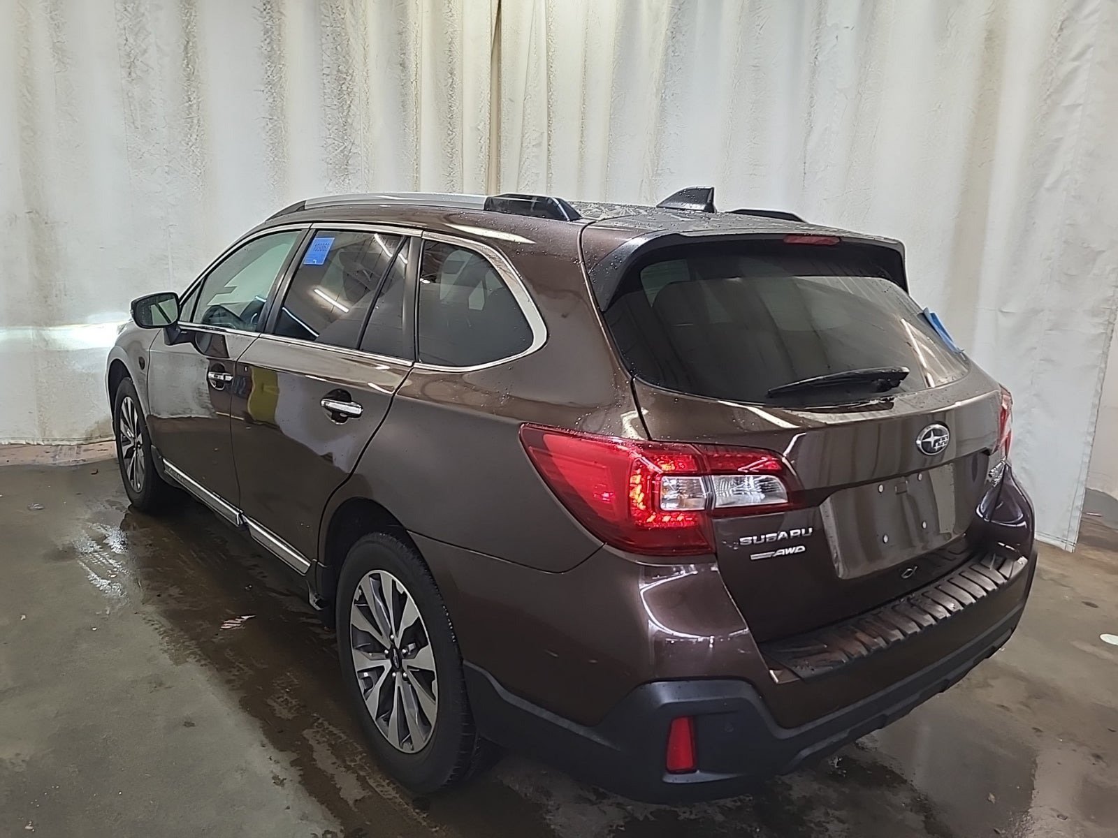 Used 2019 Subaru Outback 3.6R Touring w/ Popular Package #3A AWD/4WD image 3