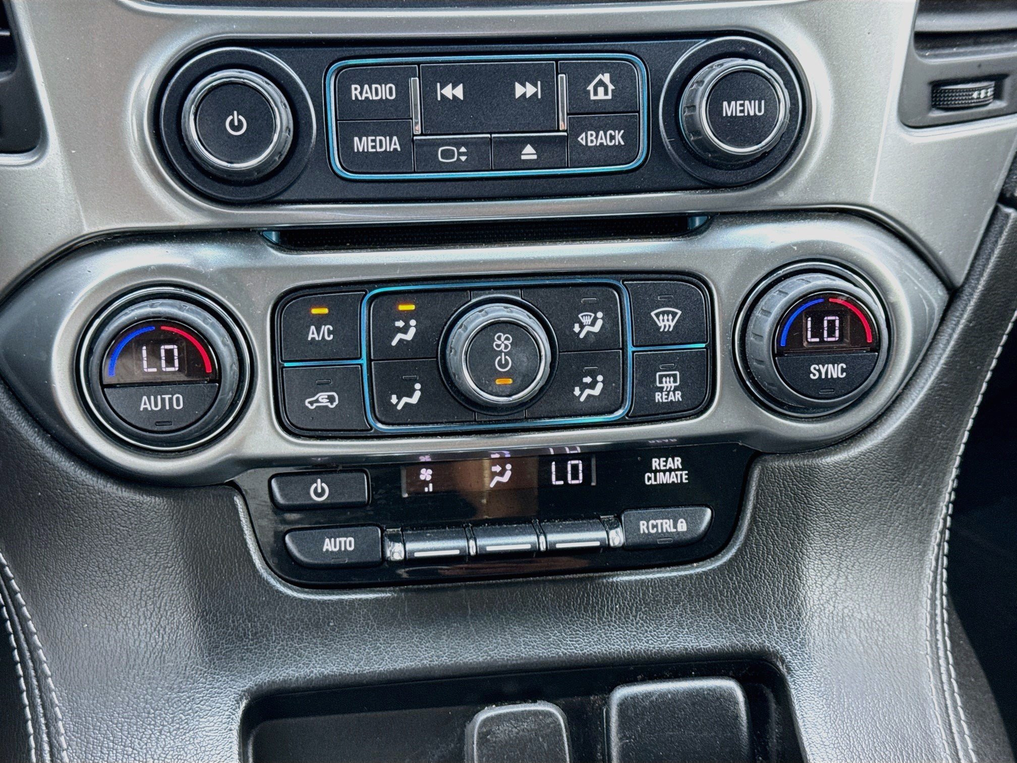 Used 2019 Chevrolet Tahoe LS RWD image 12