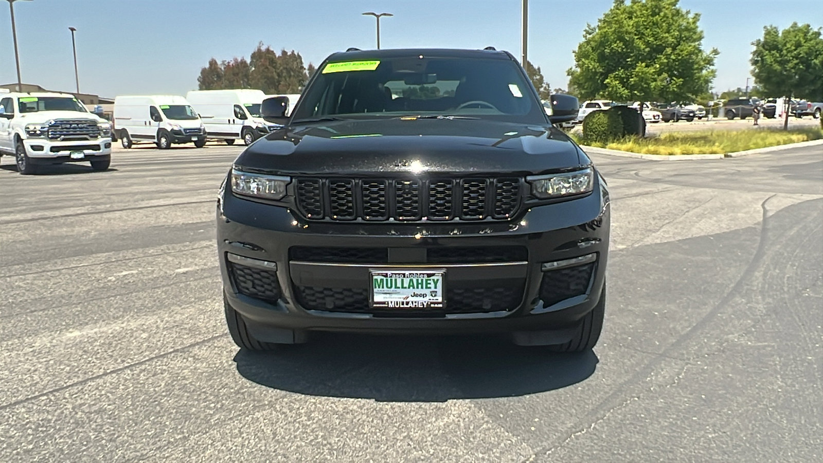 New 2025 Jeep Grand Cherokee L Limited w/ Luxury Tech Group II image 8