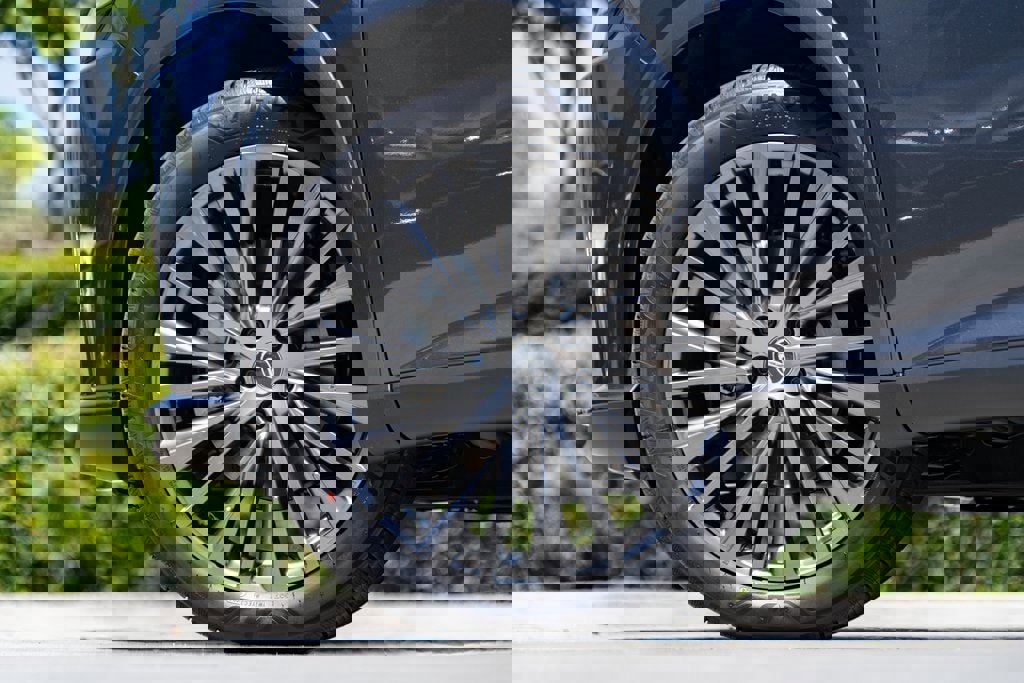 New 2026 Lexus RX 450h Luxury image 7