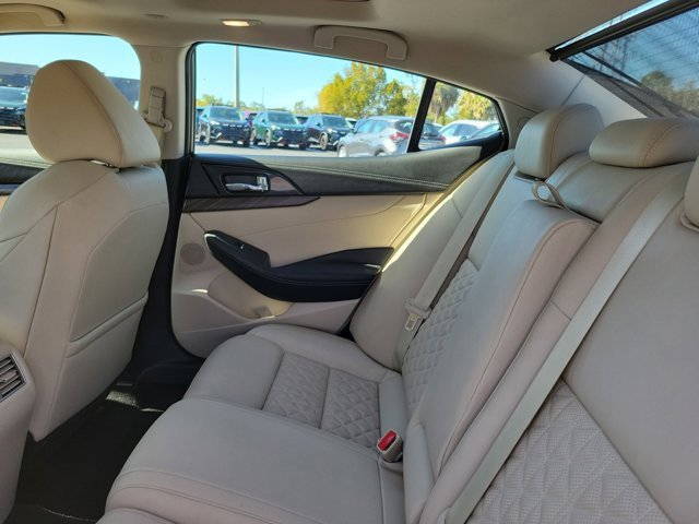 Used 2017 Nissan Maxima Platinum w/ Medallion Package image 15