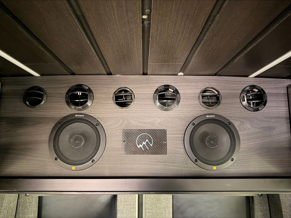 Used 2022 Mercedes-Benz Sprinter 2500 image 21