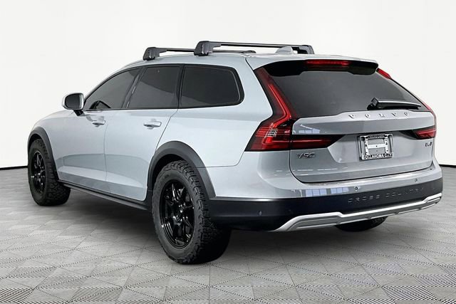 Used 2025 Volvo V90 B6 Cross Country Plus w/ Protection Package Premier AWD/4WD image 4