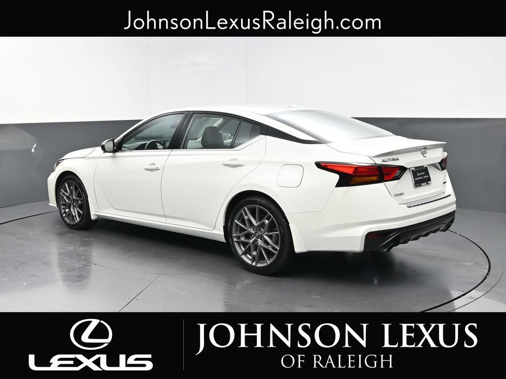 Used 2023 Nissan Altima 2.0 SR FWD image 7
