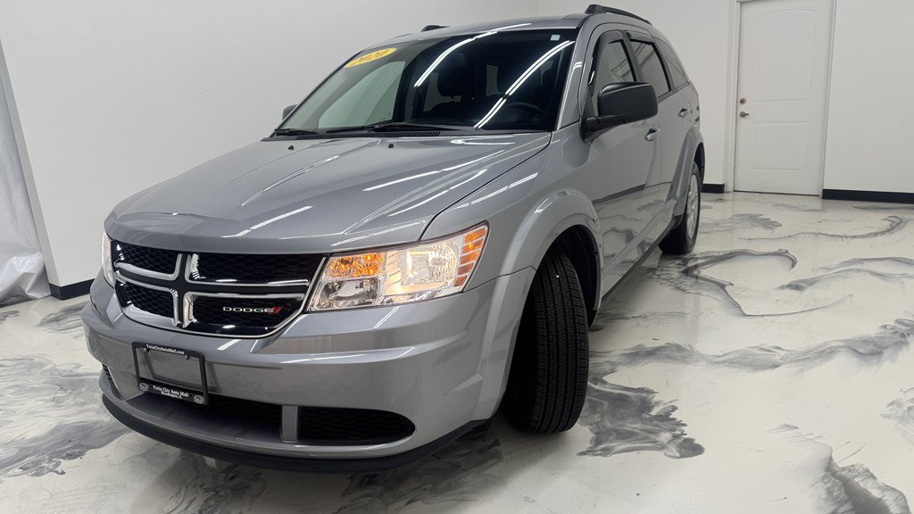 Used 2020 Dodge Journey SE w/ SE Popular Equipment Group FWD image 4