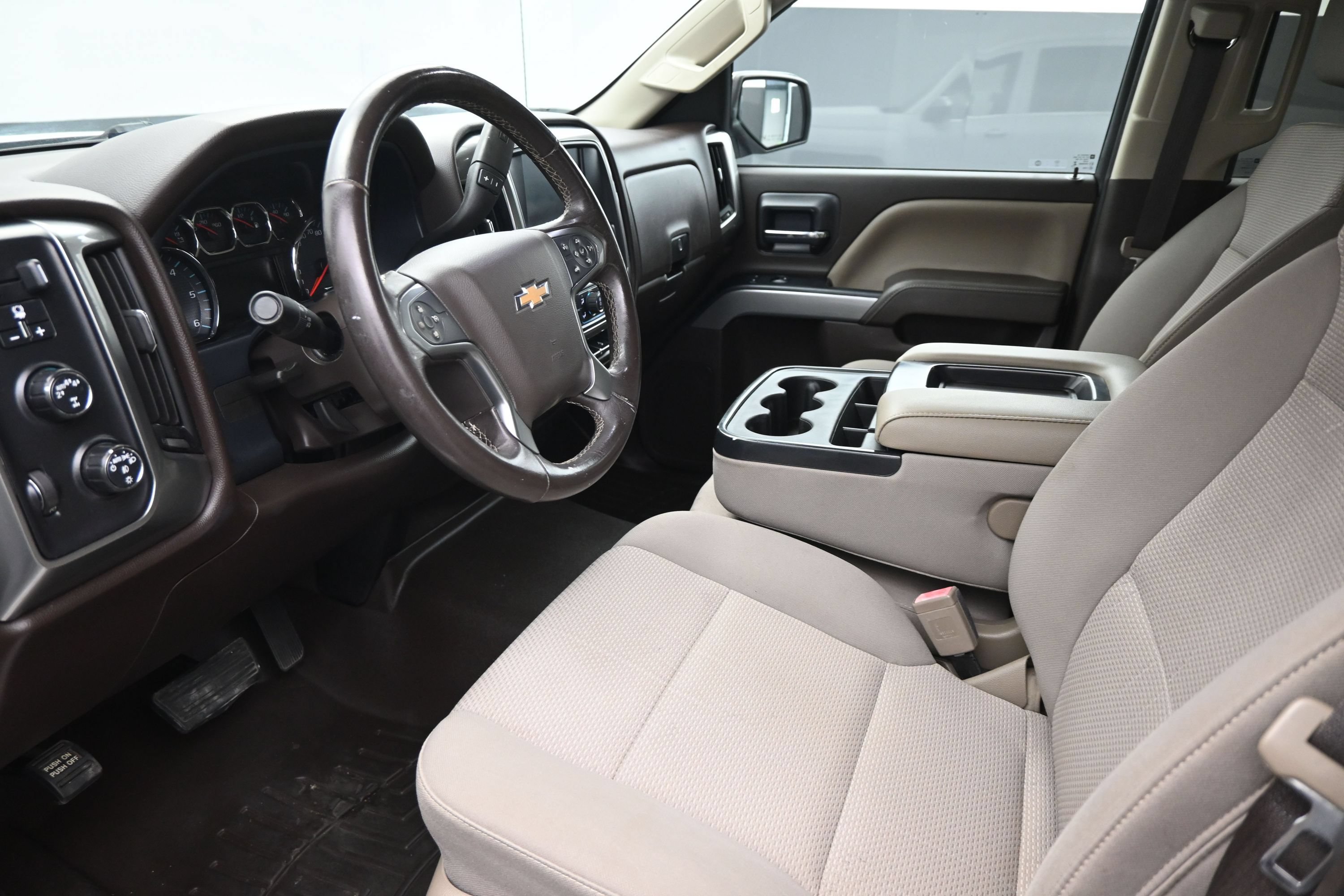 Used 2018 Chevrolet Silverado 1500 LT w/ All Star Edition AWD/4WD image 12