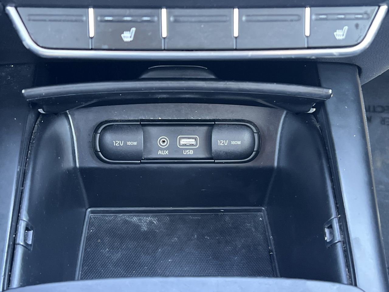 Used 2016 Kia Sorento LX w/ LX Convenience Package image 6