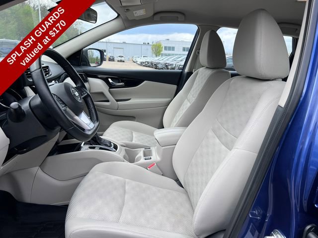 Used 2021 Nissan Rogue Sport SV AWD/4WD image 4