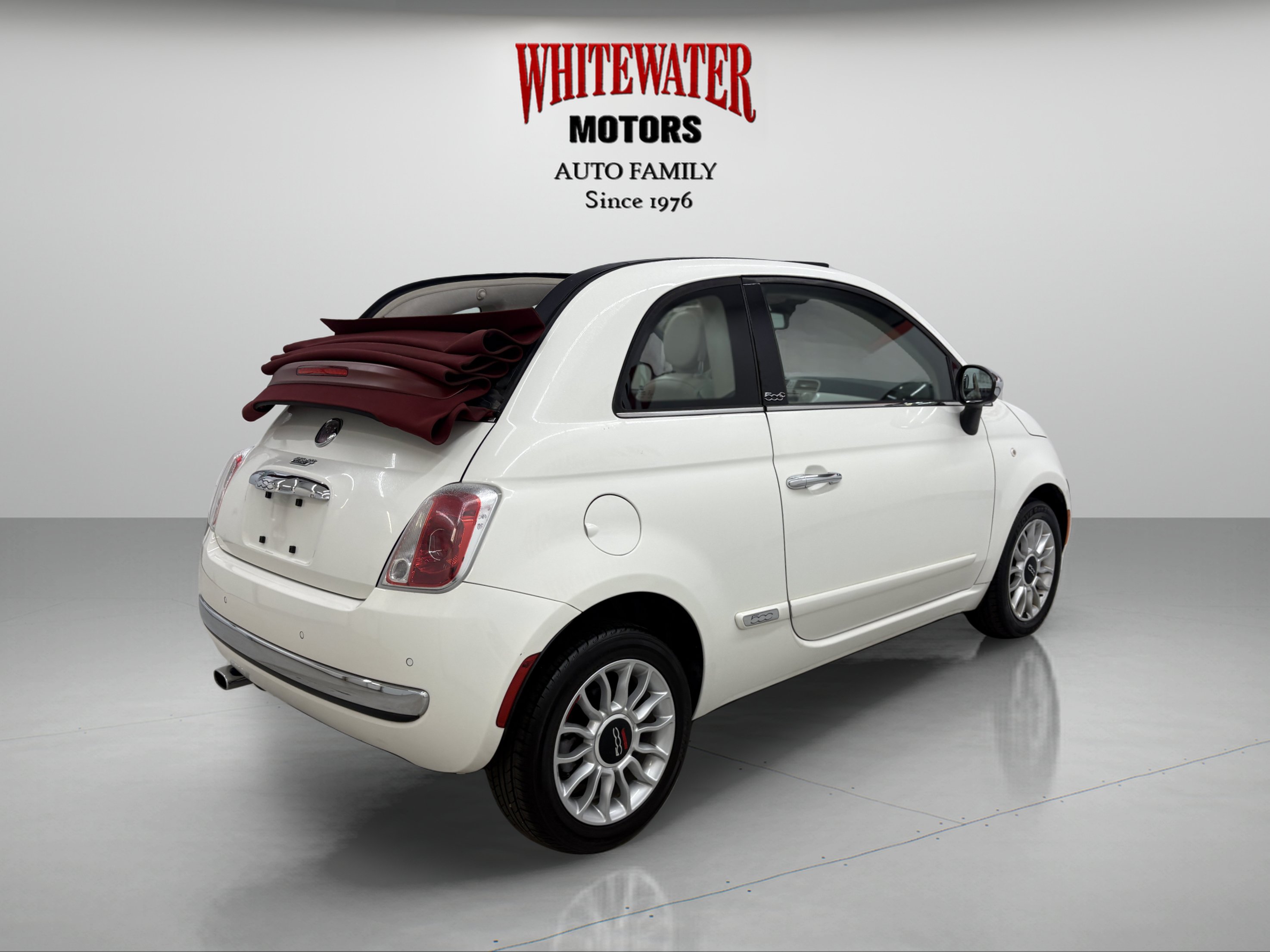 Used 2013 FIAT 500 Lounge w/ Luxury Leather Pkg FWD image 4