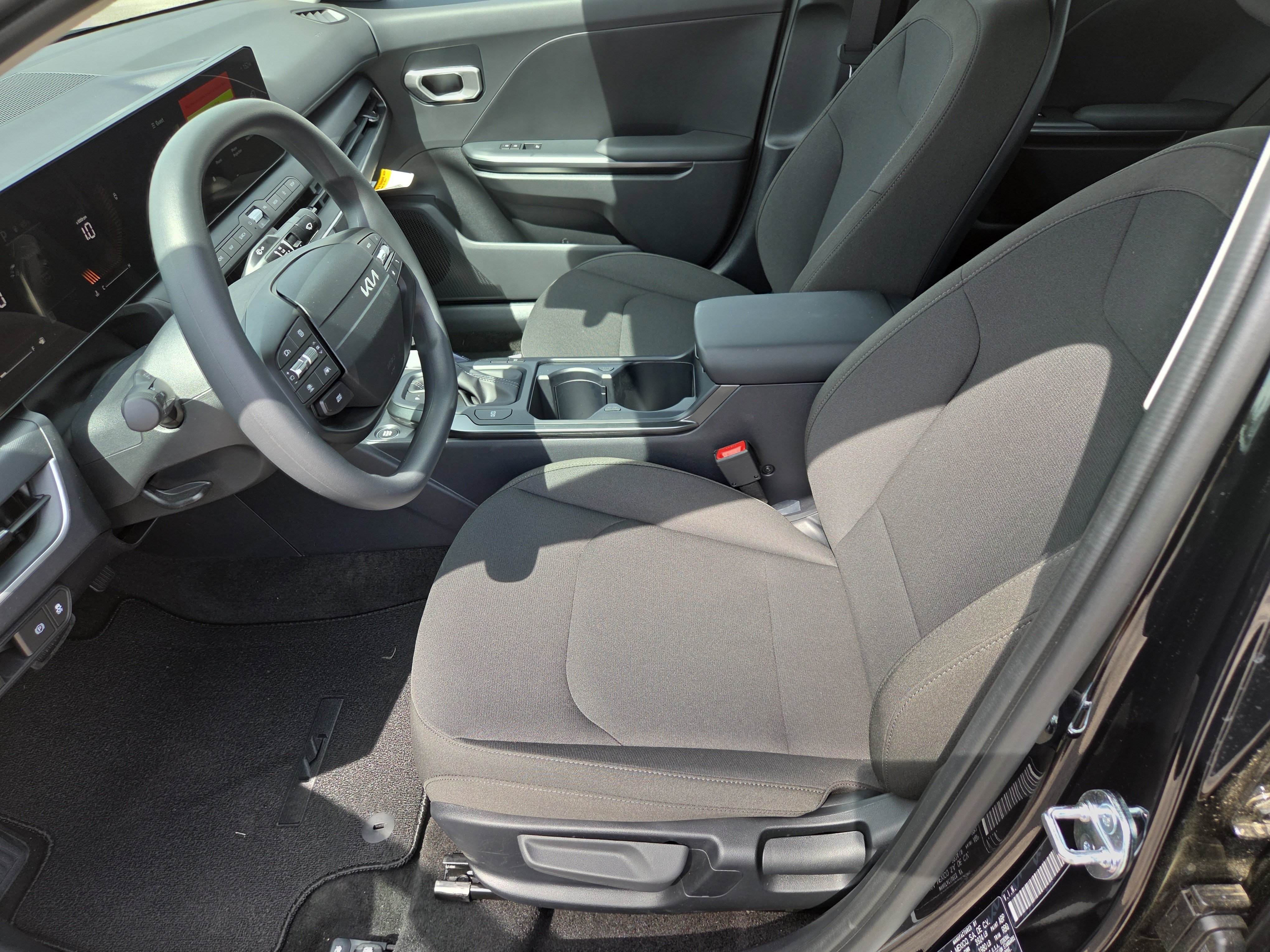 New 2026 Kia K4 LXS image 4