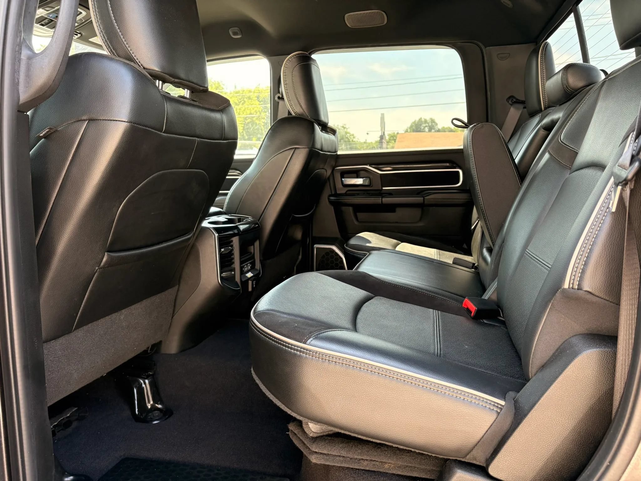 Used 2021 RAM 3500 Laramie w/ Night Edition AWD/4WD image 15