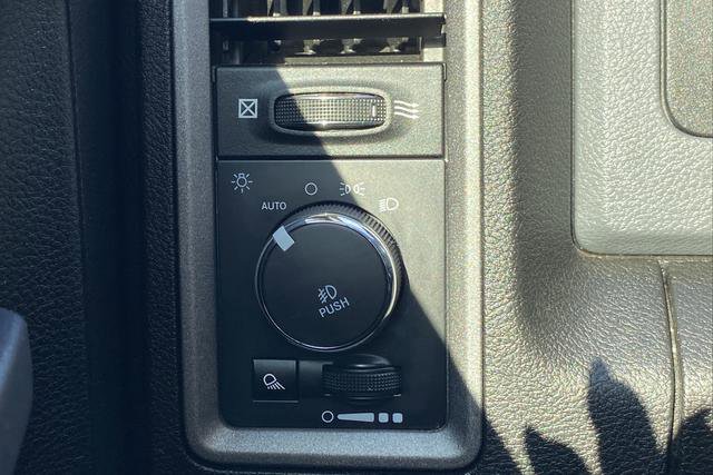 Used 2019 RAM 1500 Express w/ Wheel & Sound Group AWD/4WD image 27