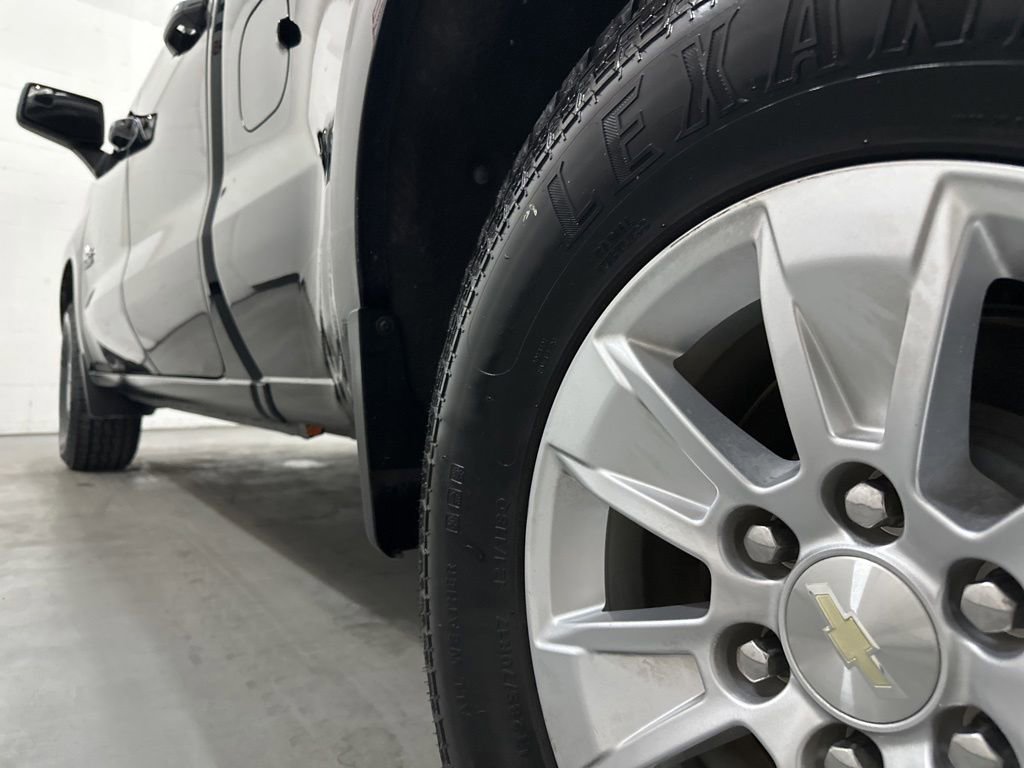 Used 2019 Chevrolet Silverado 1500 LT w/ Texas Edition RWD image 19