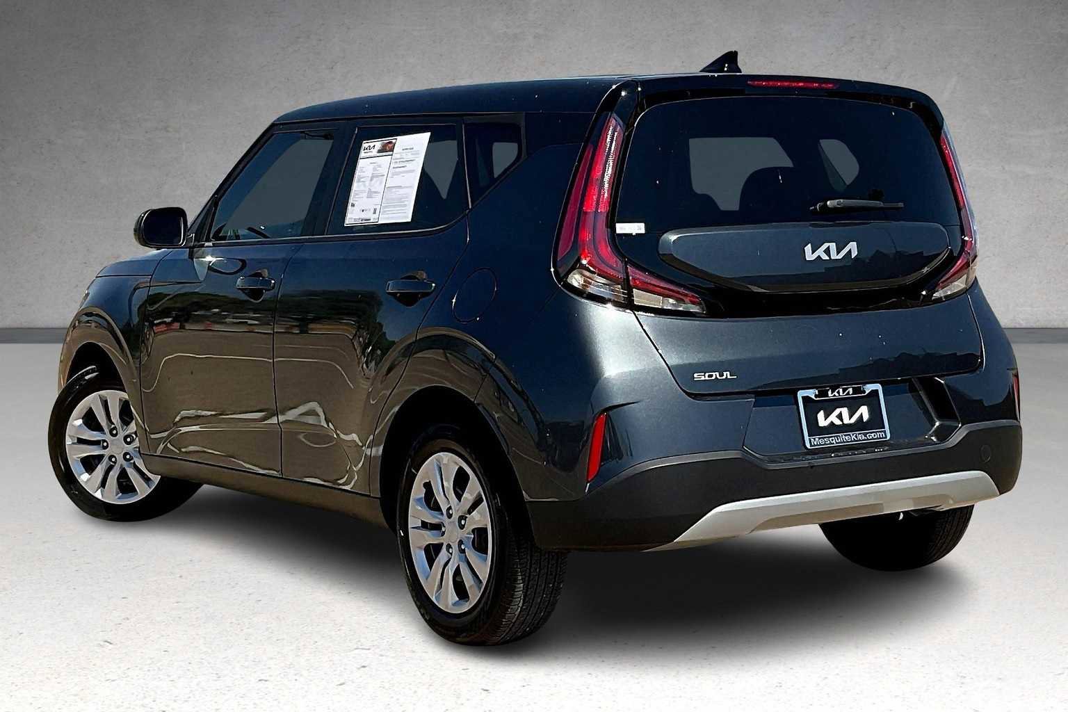 Certified 2023 Kia Soul LX image 4