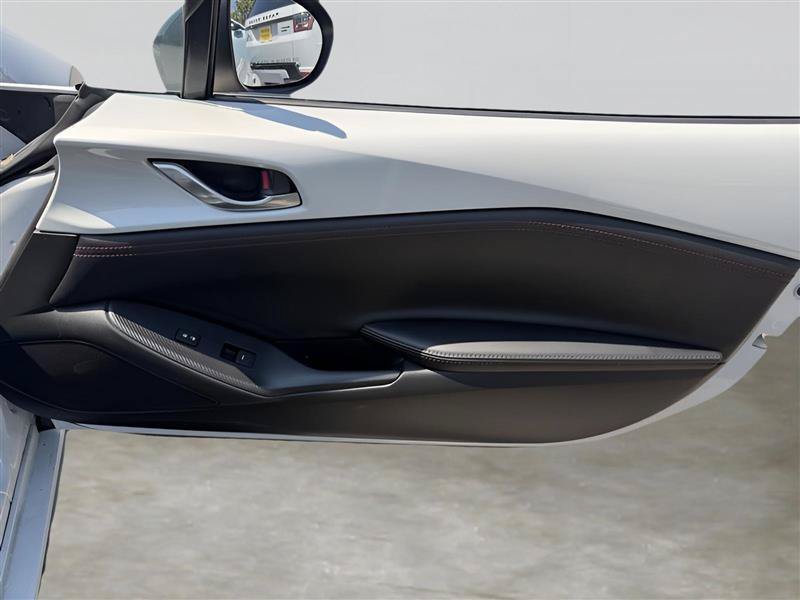 Used 2016 MAZDA MX-5 Miata Club RWD image 27