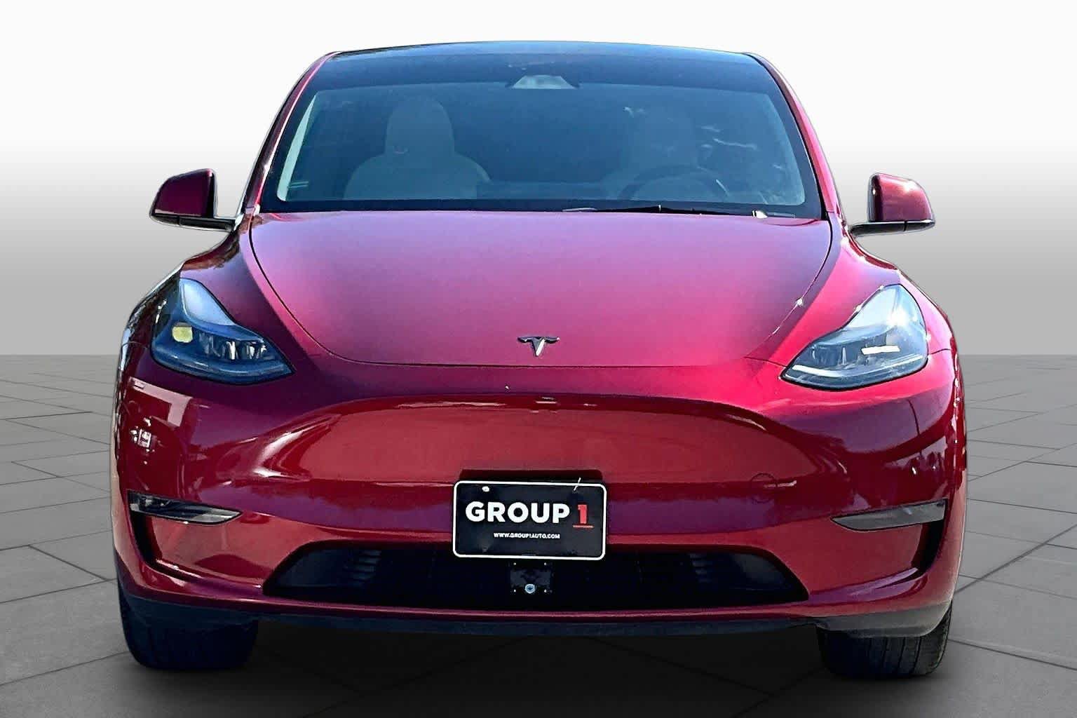 Used 2024 Tesla Model Y 2WD image 3