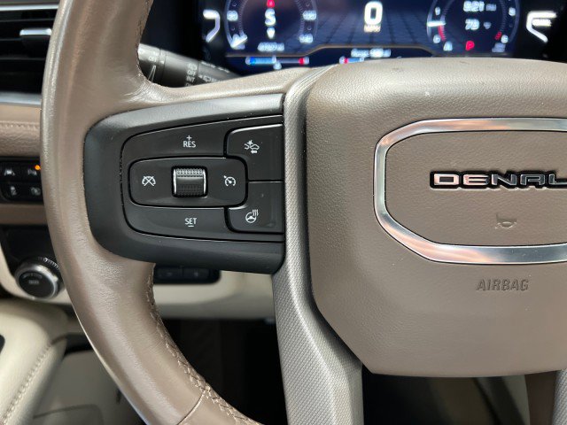 Used 2022 GMC Yukon Denali w/ Denali Premium Package image 25