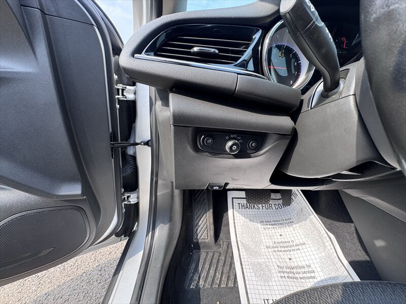 Used 2019 Buick Regal Preferred AWD/4WD image 18