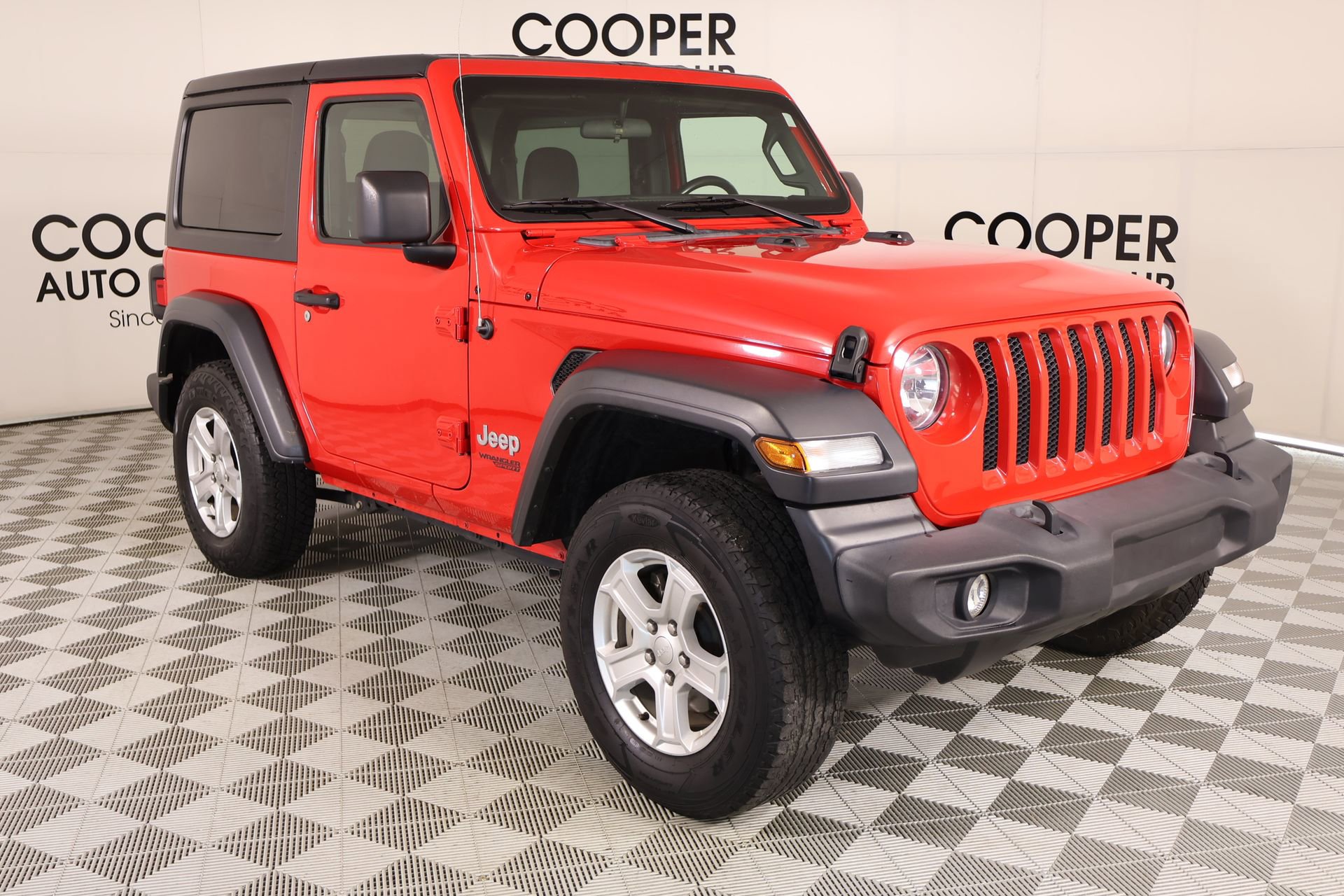 Used 2020 Jeep Wrangler Sport AWD/4WD image 1