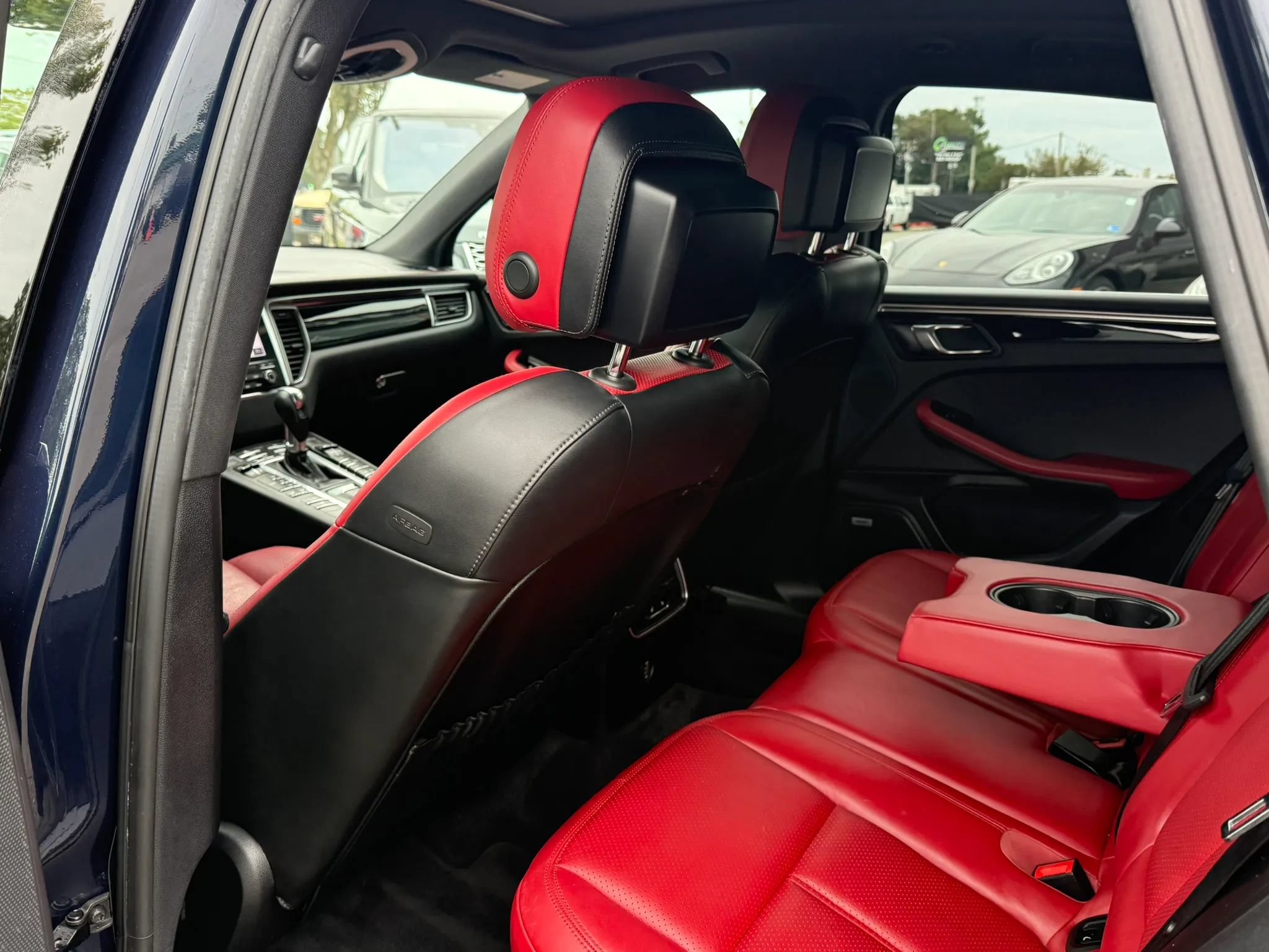 Used 2018 Porsche Macan S AWD/4WD image 19