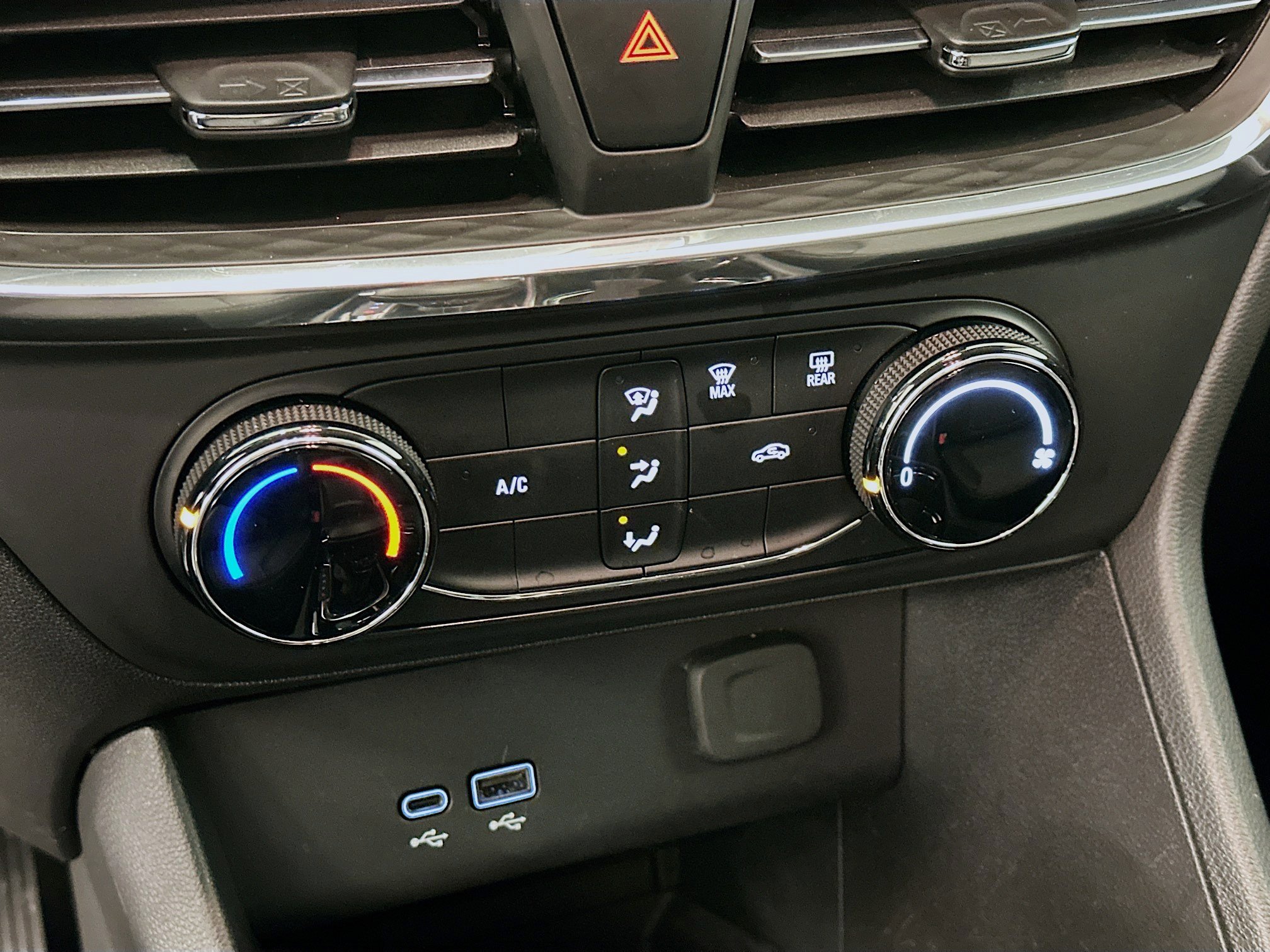 Used 2025 Buick Encore GX Preferred image 24