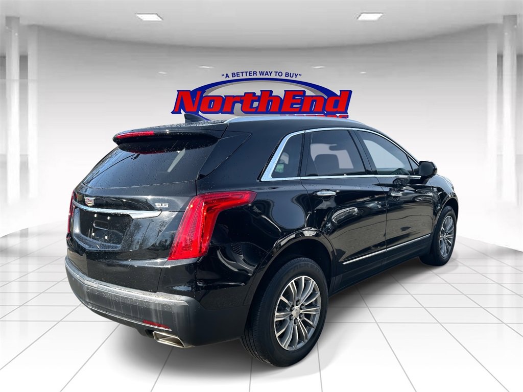 Used 2017 Cadillac XT5 Luxury image 3