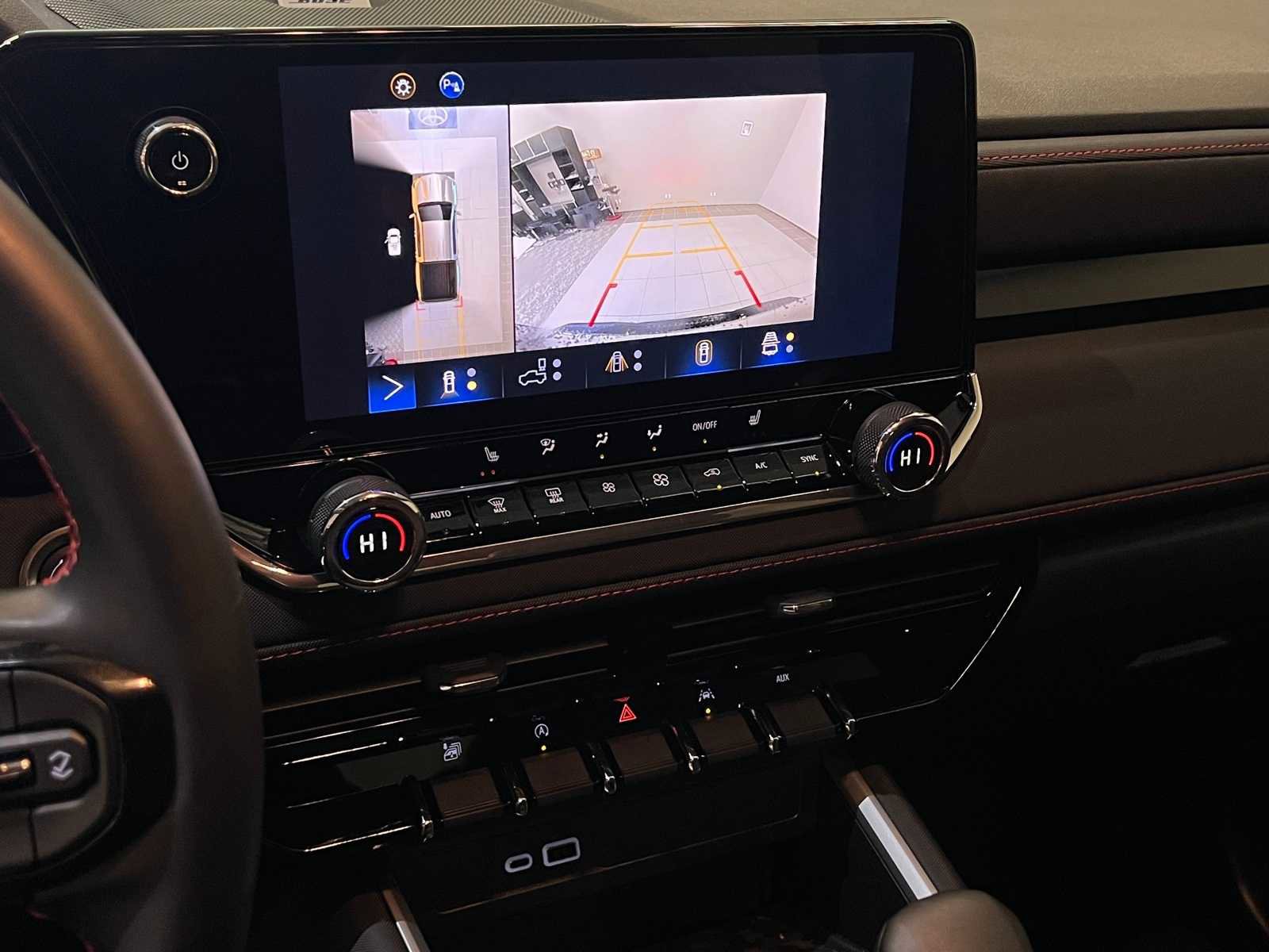 Used 2024 Chevrolet Colorado Z71 w/ Z71 Convenience Package 2 image 25