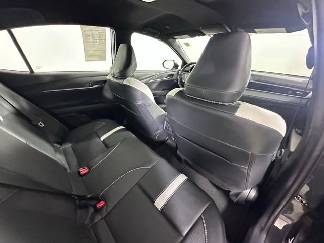 Used 2025 Toyota Camry SE w/ Convenience Package image 12