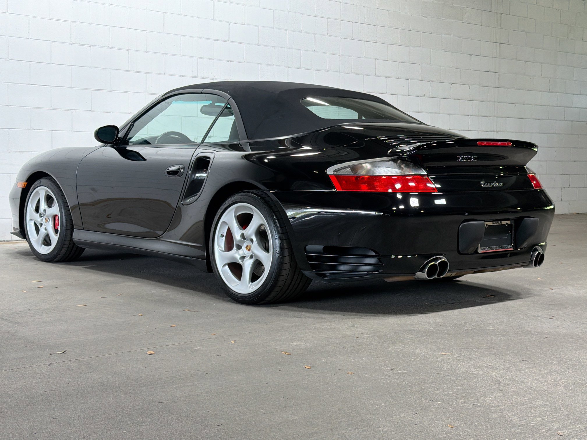 Used 2005 Porsche 911 Turbo AWD/4WD image 3
