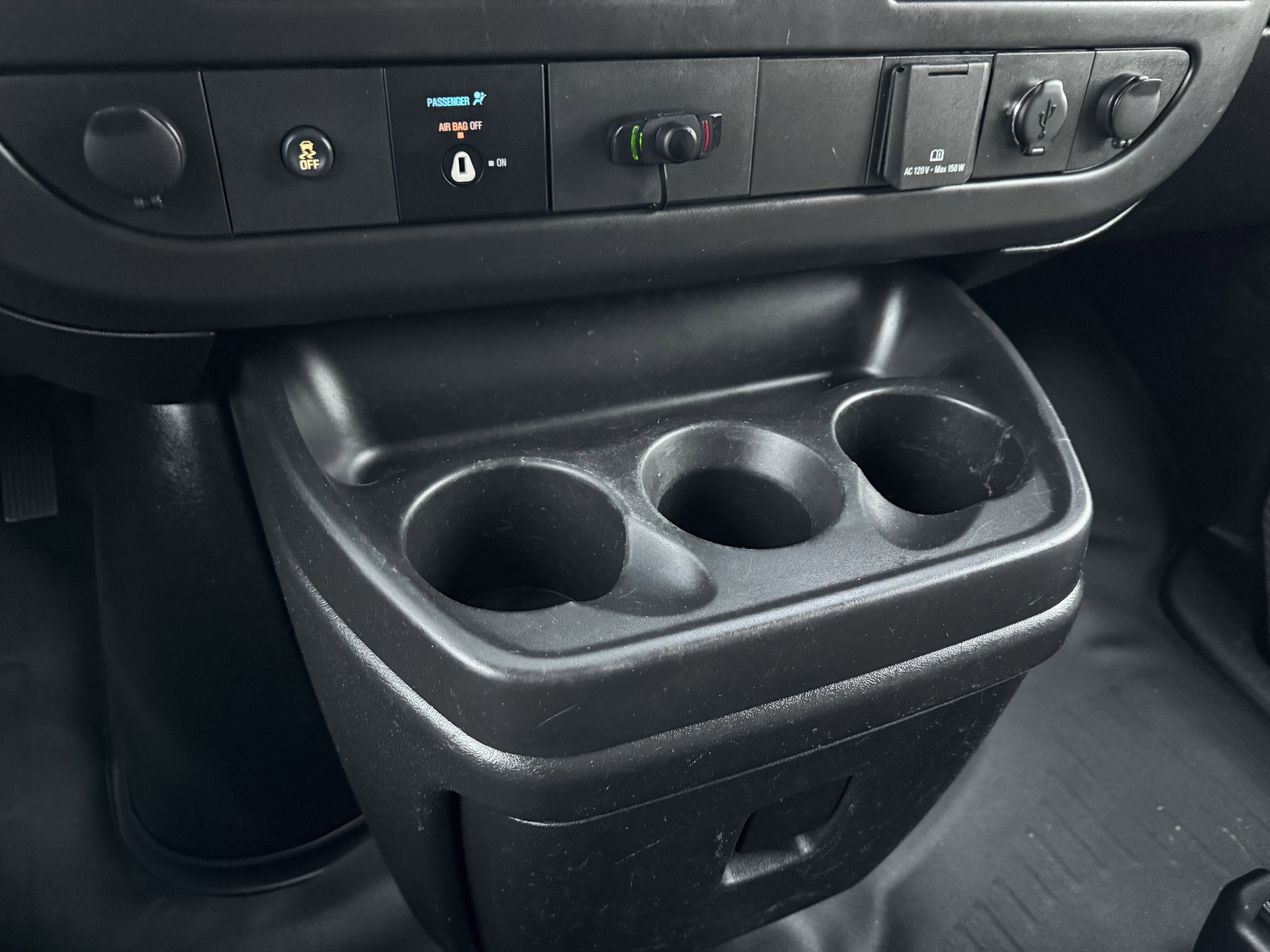 Used 2017 Chevrolet Express 2500 image 20