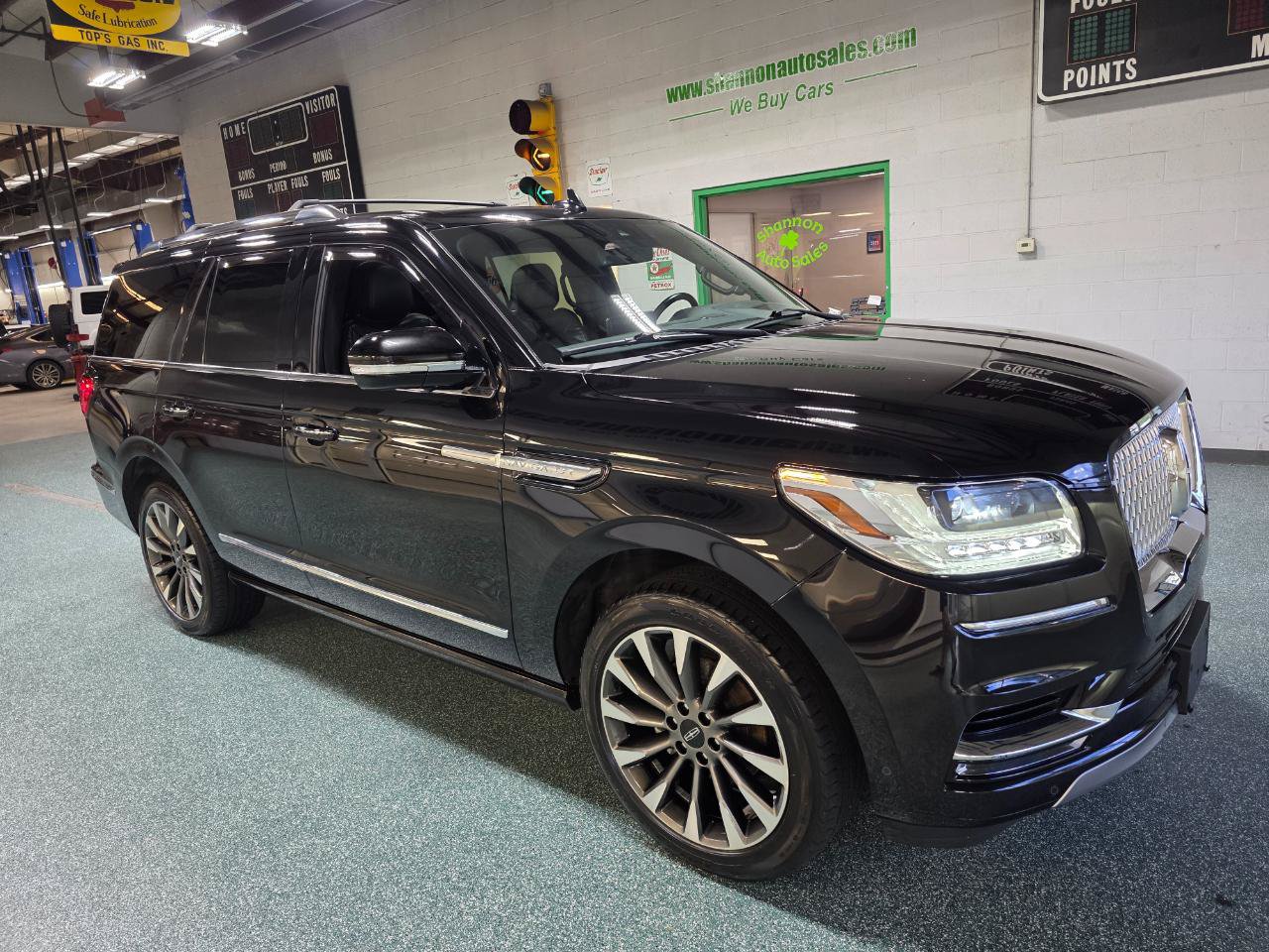 Used 2021 Lincoln Navigator Reserve w/ Luxury Package AWD/4WD image 4