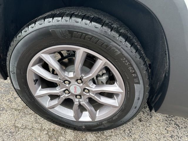 Used 2023 GMC Terrain SLT w/ LPO, Floor Liner Package FWD image 6