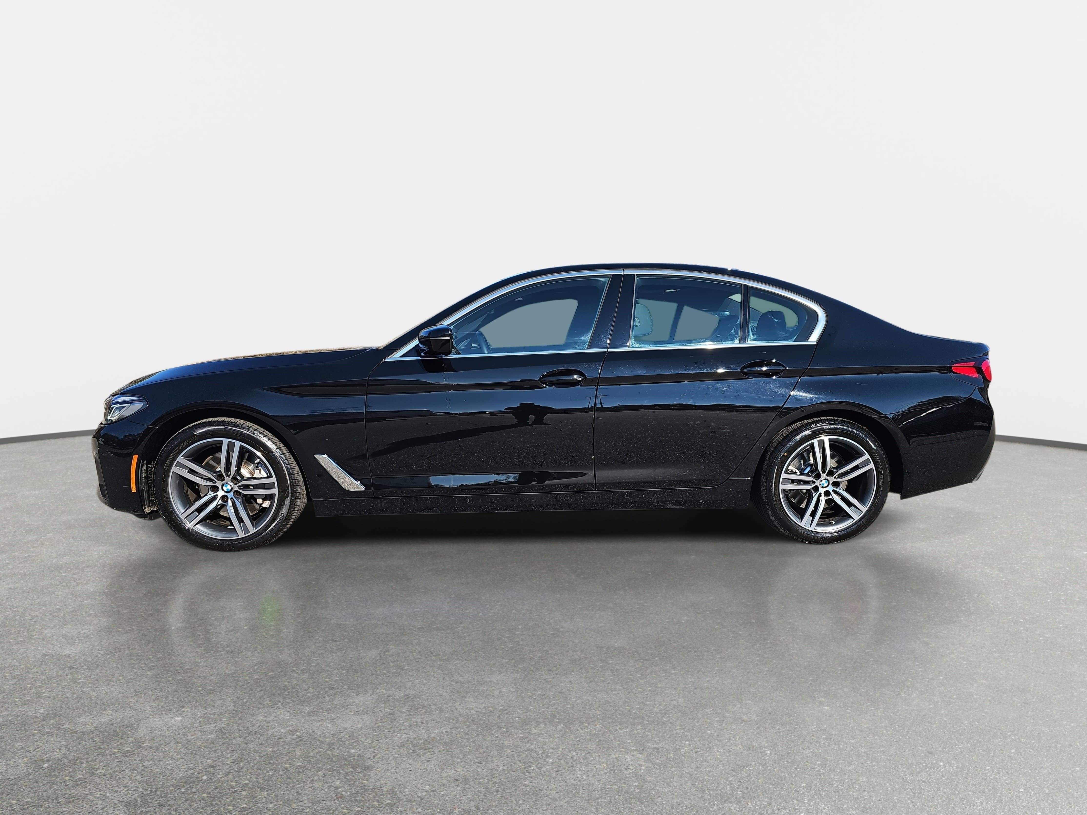 Certified 2023 BMW 530i w/ Premium Package image 8