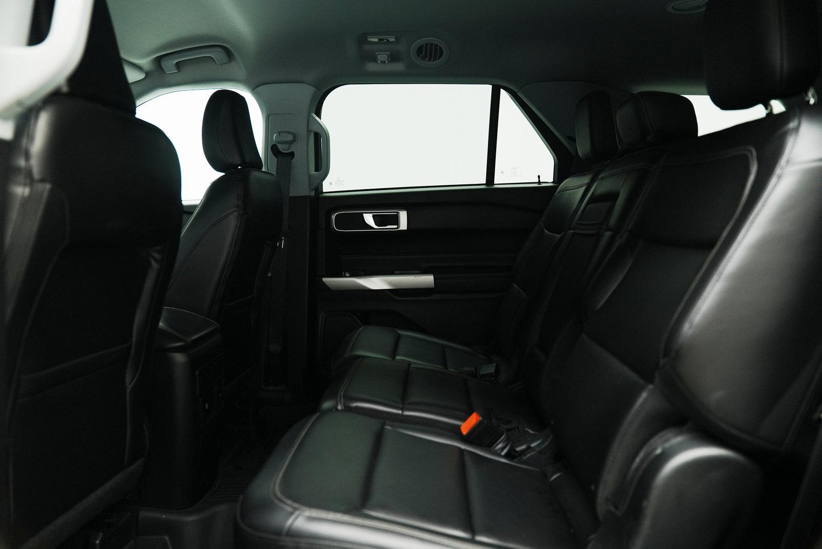 Used 2023 Ford Explorer XLT w/ Equipment Group 202A image 24