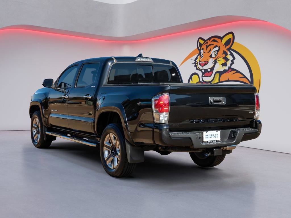 Used 2018 Toyota Tacoma Limited RWD image 7
