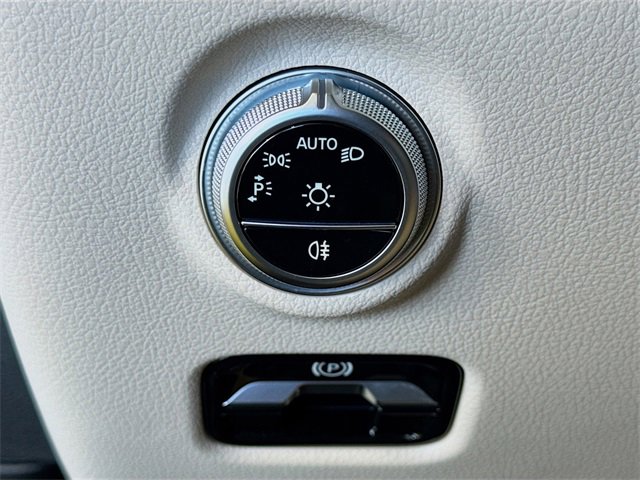 Certified 2025 Mercedes-Benz C 300 4MATIC Sedan image 10