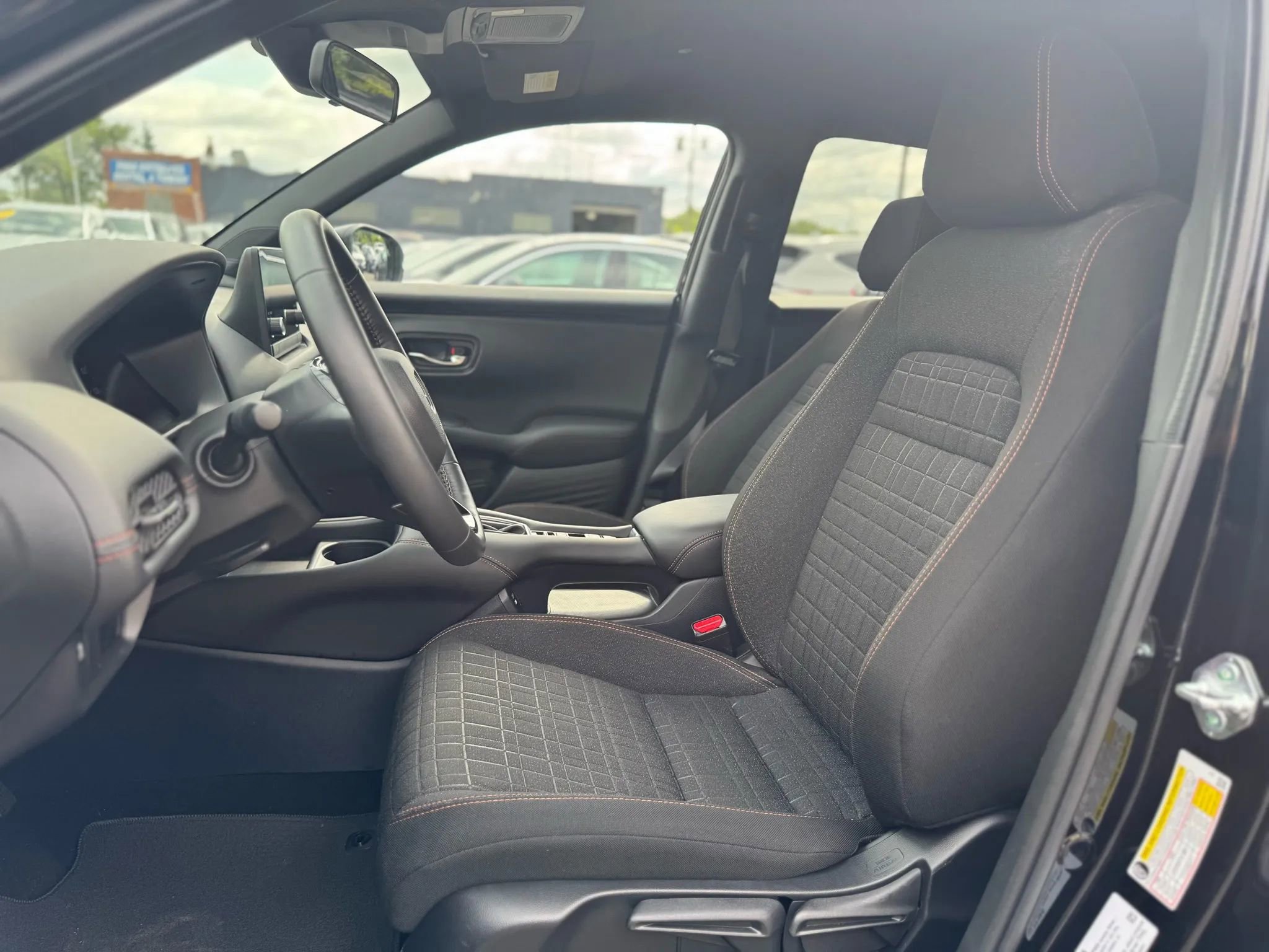 Used 2025 Honda HR-V Sport image 9