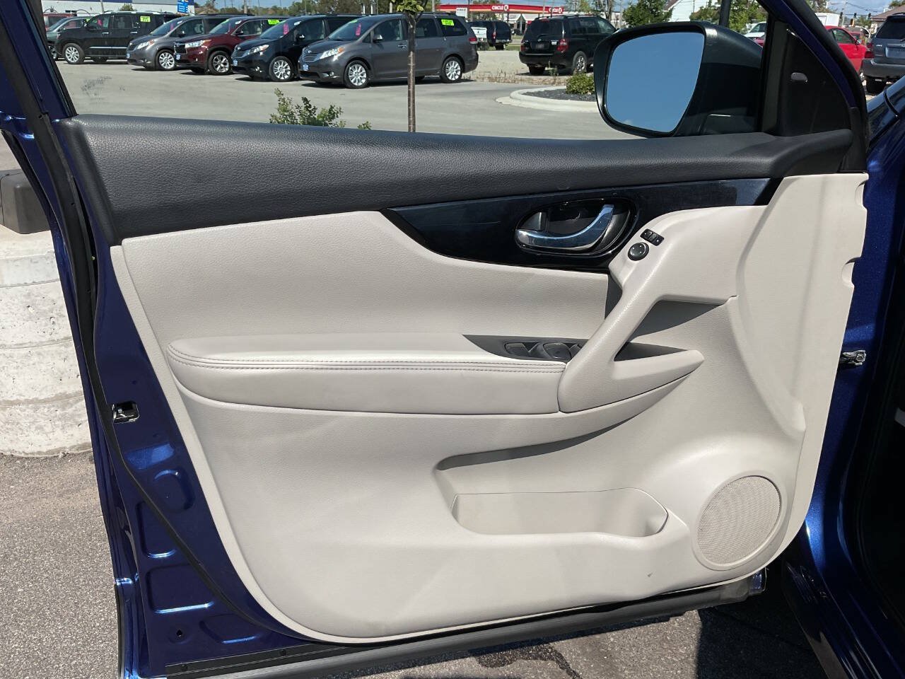 Used 2019 Nissan Rogue Sport SV FWD image 25