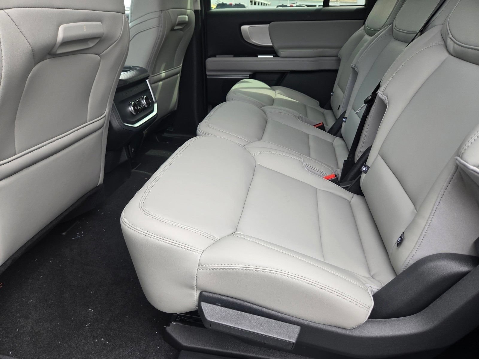 New 2026 Ford Expedition Max Active AWD/4WD image 14