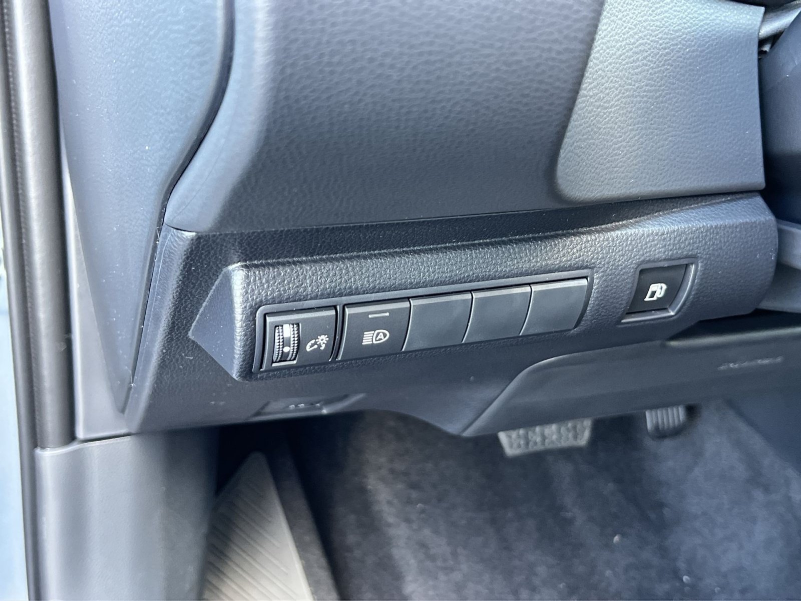 New 2027 Toyota Corolla LE FWD image 23
