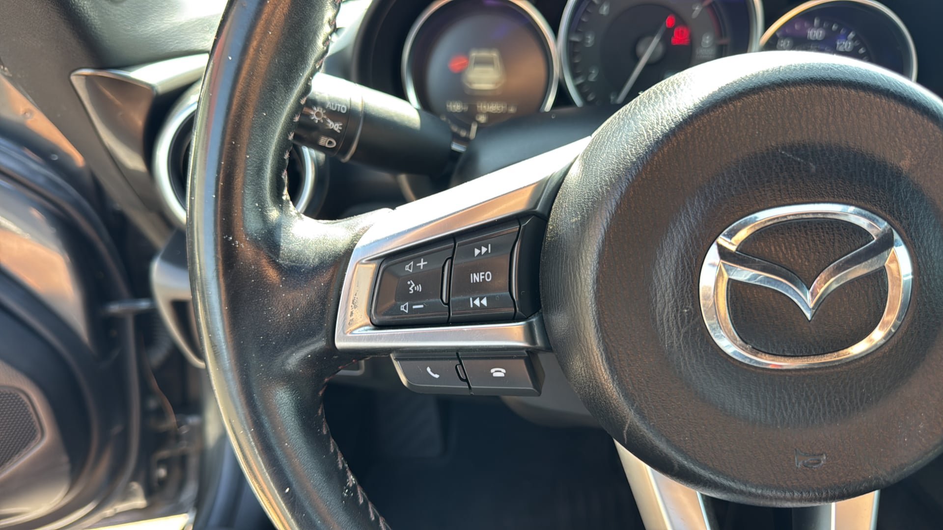 Used 2017 MAZDA MX-5 Miata RF Grand Touring RWD image 26