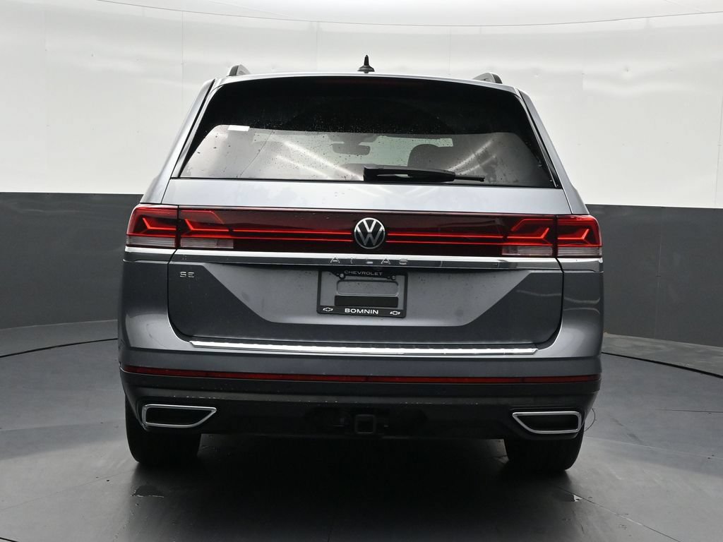 Used 2024 Volkswagen Atlas SE FWD image 4