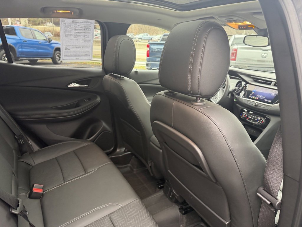 Used 2022 Buick Encore GX Essence w/ Experience Buick Package image 18