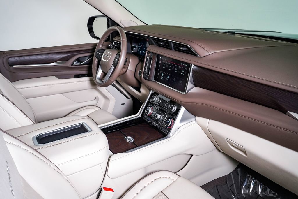 Used 2023 GMC Yukon XL Denali image 14