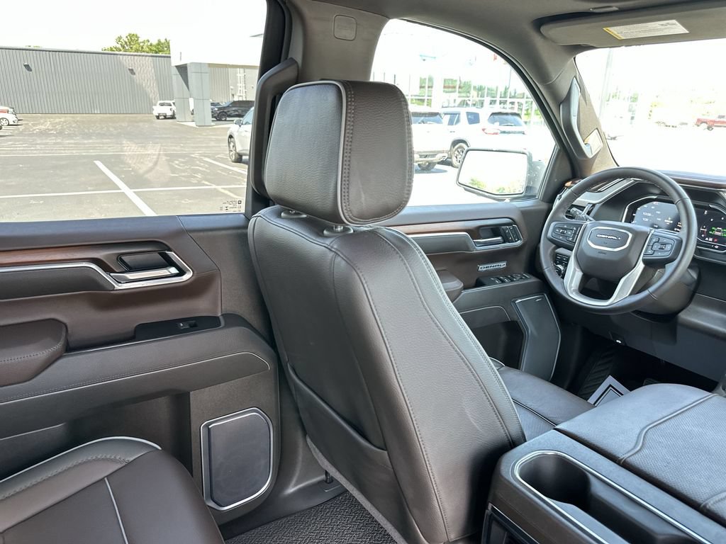Used 2025 GMC Sierra 1500 Denali w/ Denali Reserve Package AWD/4WD image 15