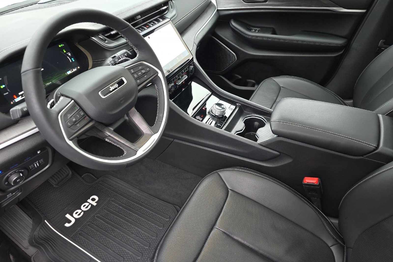 Used 2025 Jeep Grand Cherokee Limited 4xe image 11