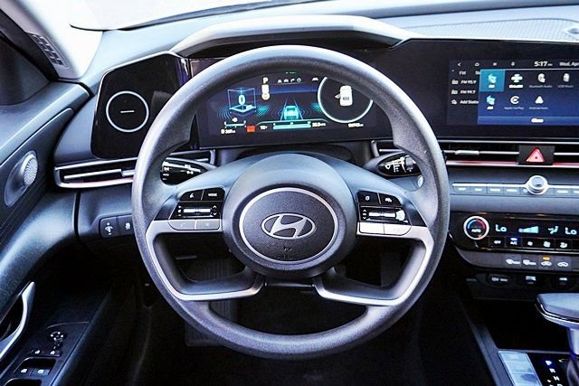 Certified 2024 Hyundai Elantra SEL FWD image 18