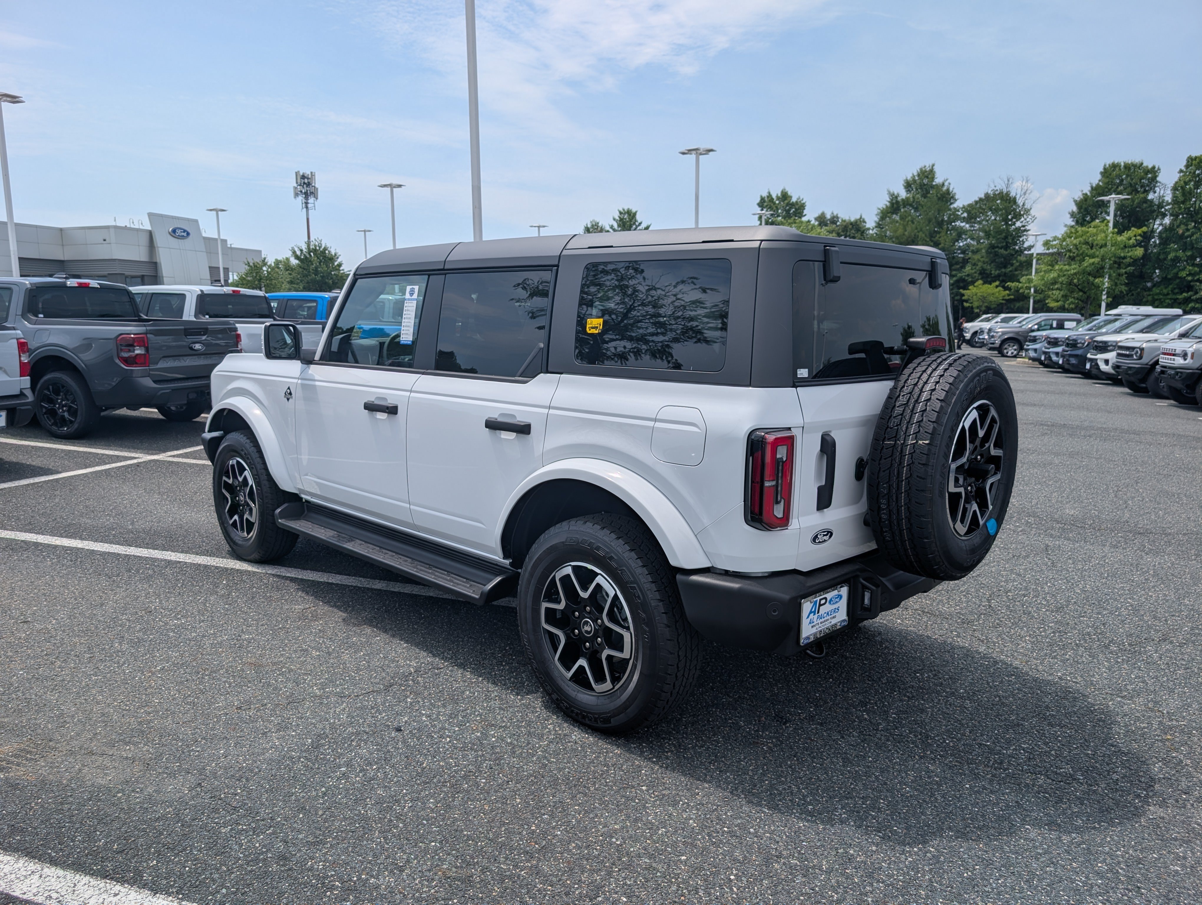 New 2026 Ford Bronco Outer Banks AWD/4WD image 3